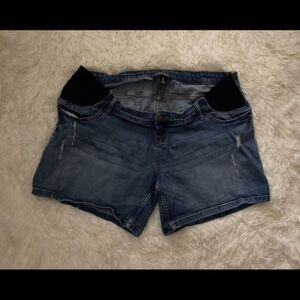 Women’s Maternity Stretch Jean shorts size XL by Indigo Blue